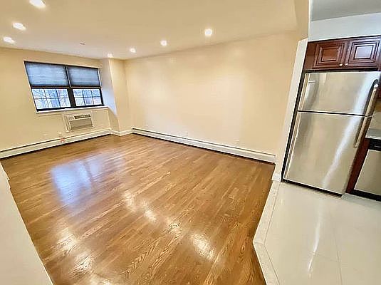 1st image of 30-45 32nd St #4C