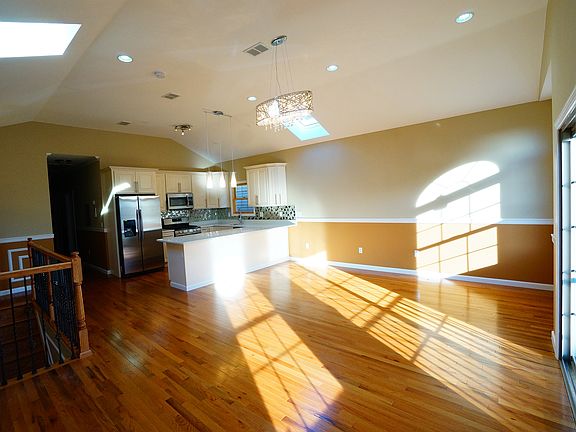 2nd image of 47 Giles Ave