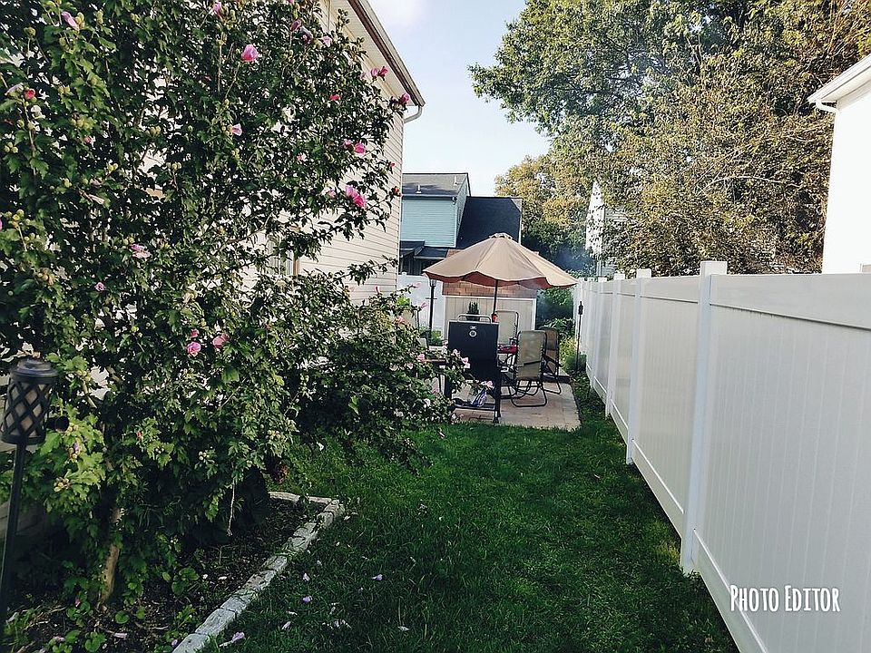 2nd image of 203 Crombie St