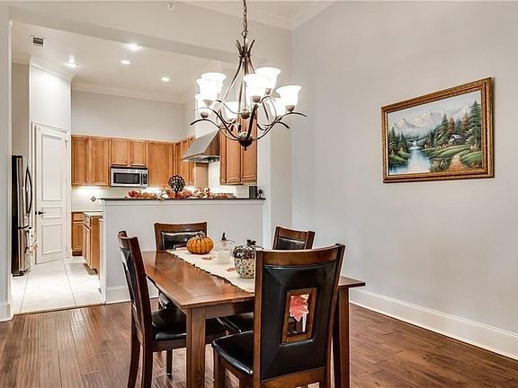 5th image of 3351 Cascades Ct #3-323