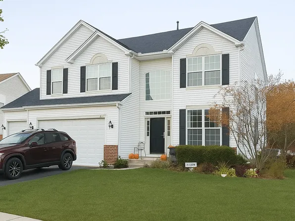 246 W Winding Trail Cir, Round Lake, IL 60073