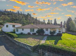 716 Sunset Valley Dr, The Dalles, OR 97058
