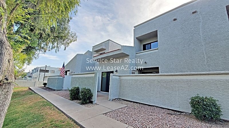 1st image of 850 S River Dr Unit 1007