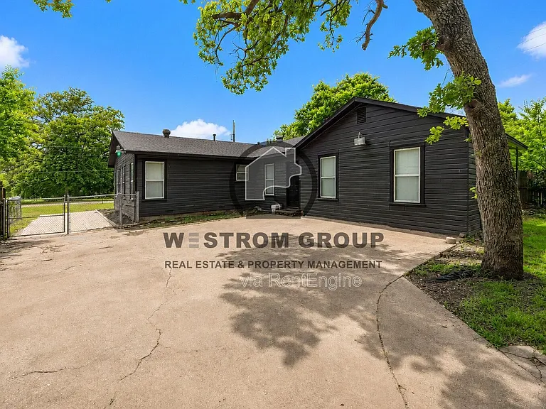 136 Arthur Dr — Photo 32