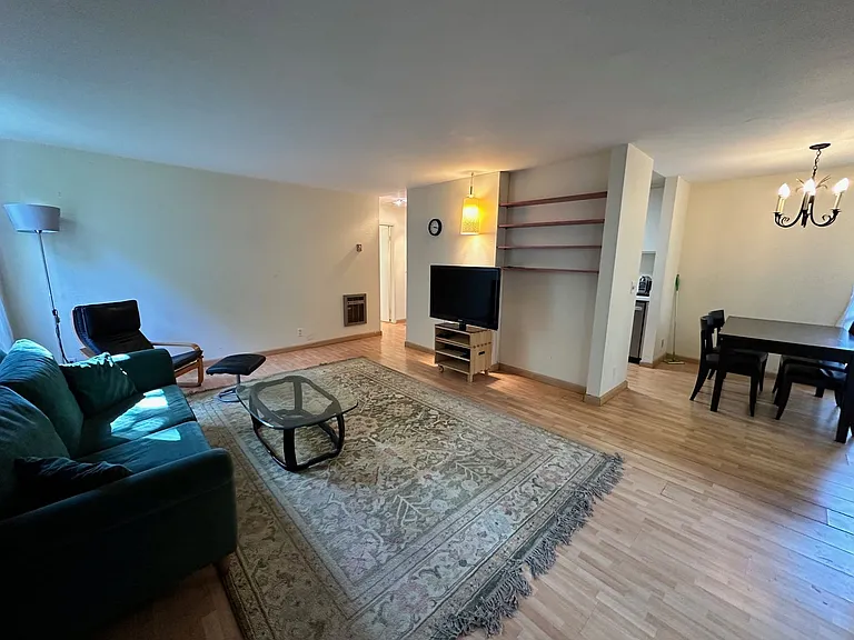 2700 Le Conte Ave #306 — Photo 3