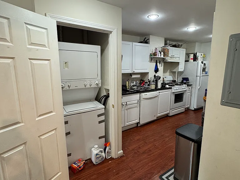 229 London St #3 — Photo 2