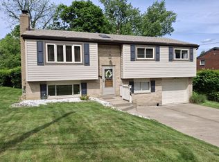 62 Dundalk Dr, Pittsburgh, PA 15235