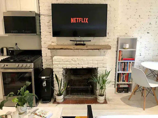 Rented by Compass | media 9