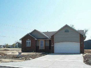 837 Homestead Dr, Wellington, KS 67152