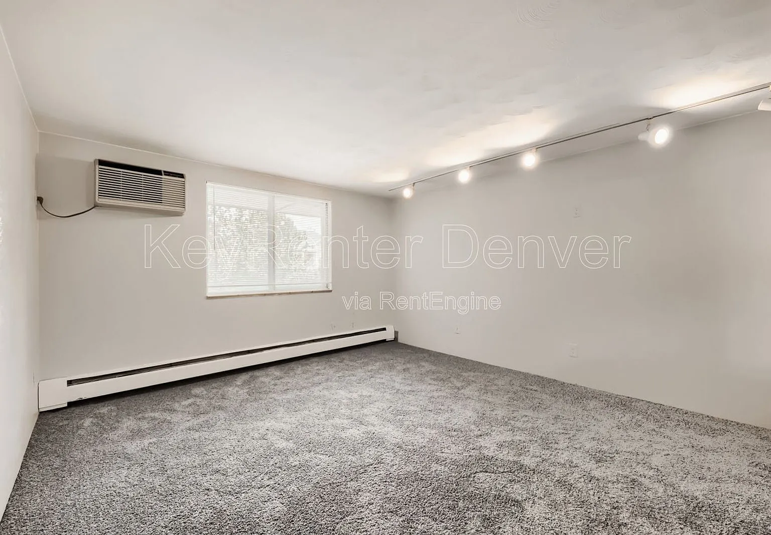 2 bed, 1.0 bath, 858 sqft, $1,150 — Photo 4