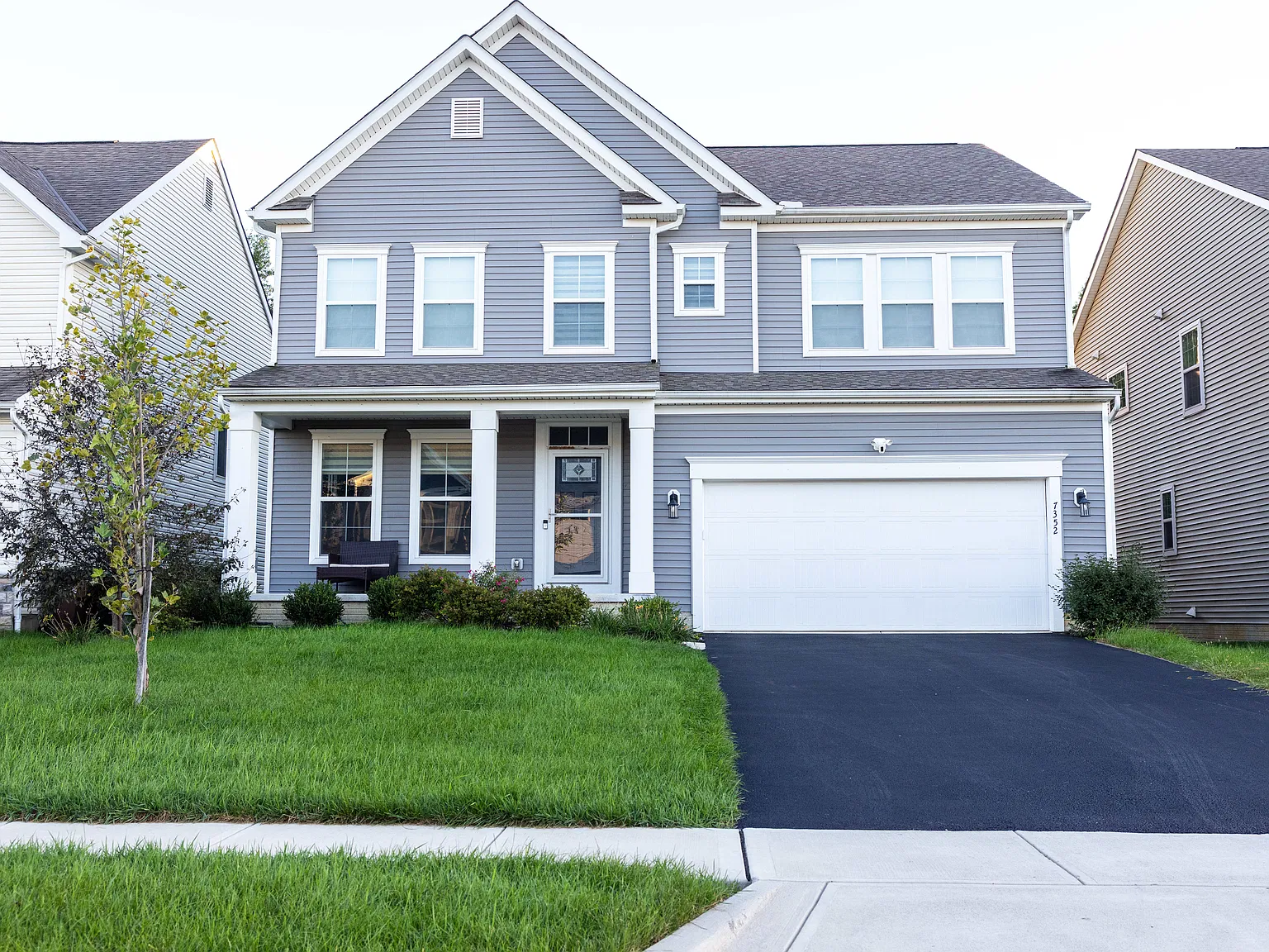 5 bed, 3.5 bath, 3933 sqft, $3,499 — Photo 2