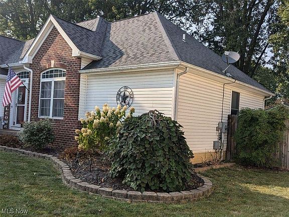 3rd image of 40004 Ryan Ct