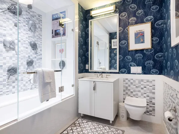 212 Fifth Avenue image 11 of 25