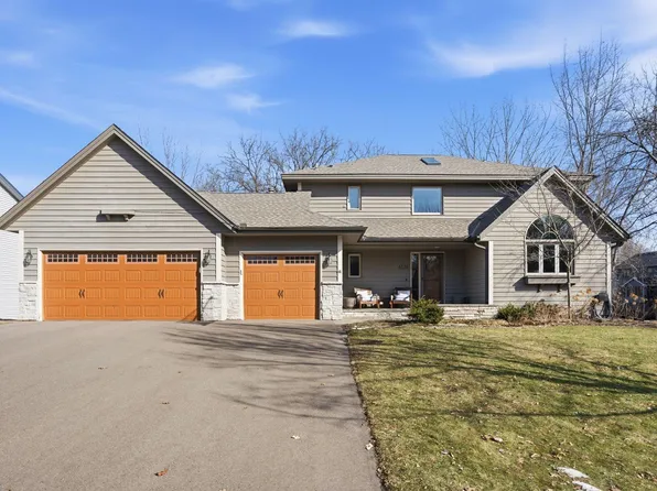 4136 Prairie Ridge Rd, Eagan, MN 55123