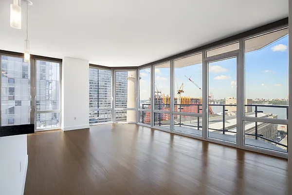 Sold by Nest Seekers International | media 52