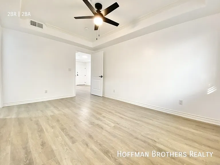1837 Beloit Ave #203 — Photo 7