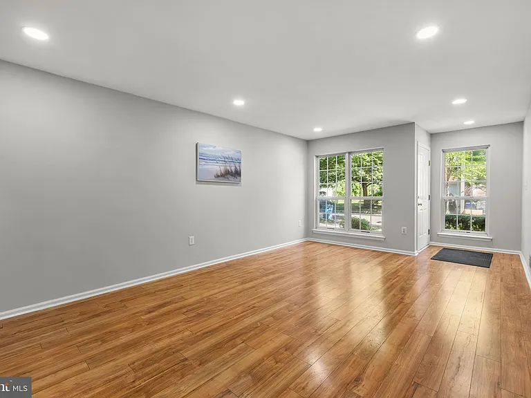 16 Lee Ct — Photo 19