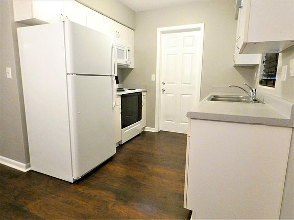 5th image of 1954 Lanier Ct