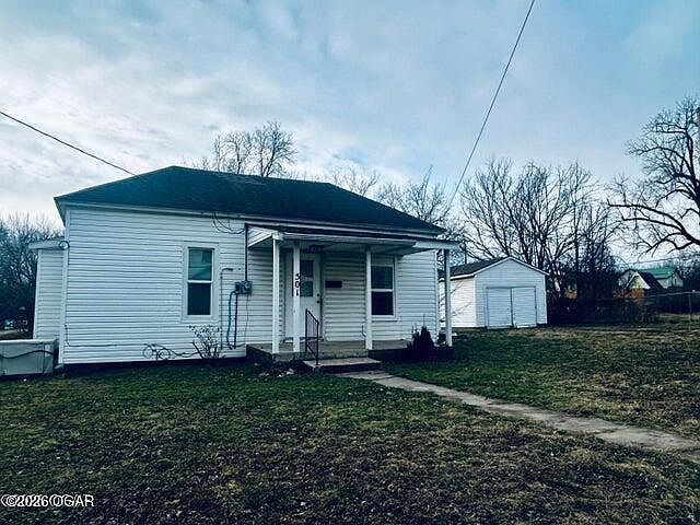 Listing photo 3