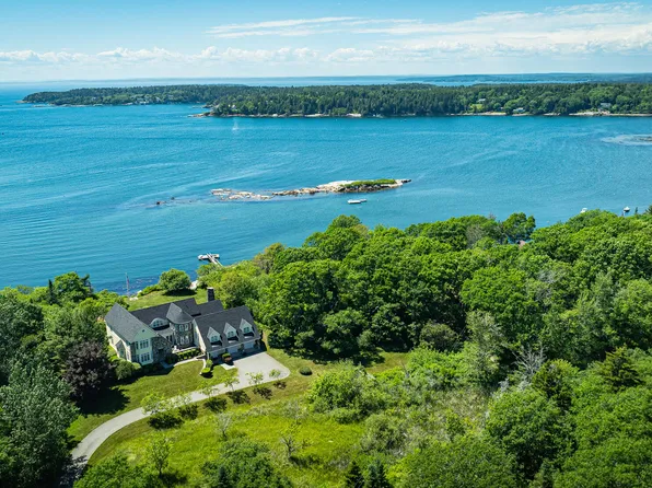 37 Alliquippa Road, Phippsburg, ME 04562