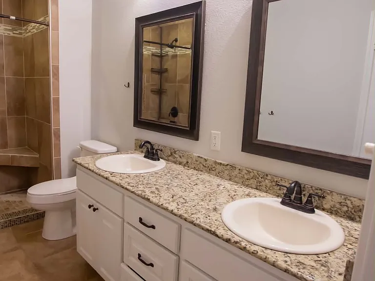 2110 Inwood Cir — Photo 15