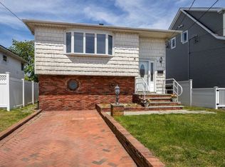 15 Sheridan Rd, Babylon, NY 11702