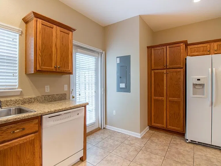 2293 Del Carmel Way — Photo 10
