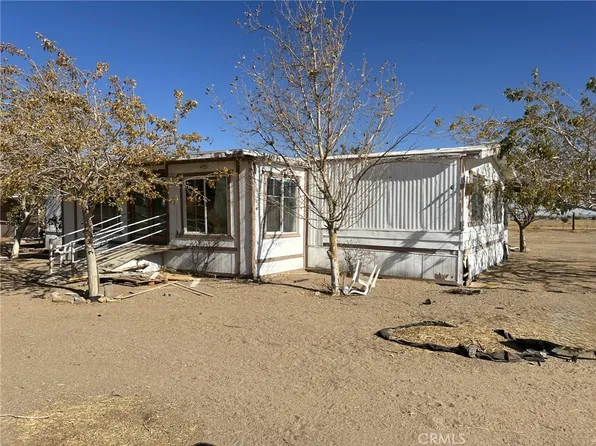 10449 Caliente Rd, Oak Hills, CA 92344