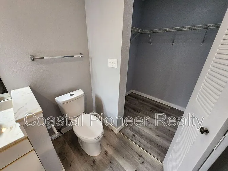 9232 Lake Chase Island Way — Photo 21