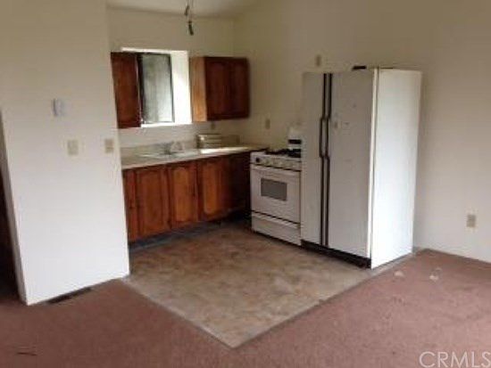 3rd image of 536 Woodsey Ln