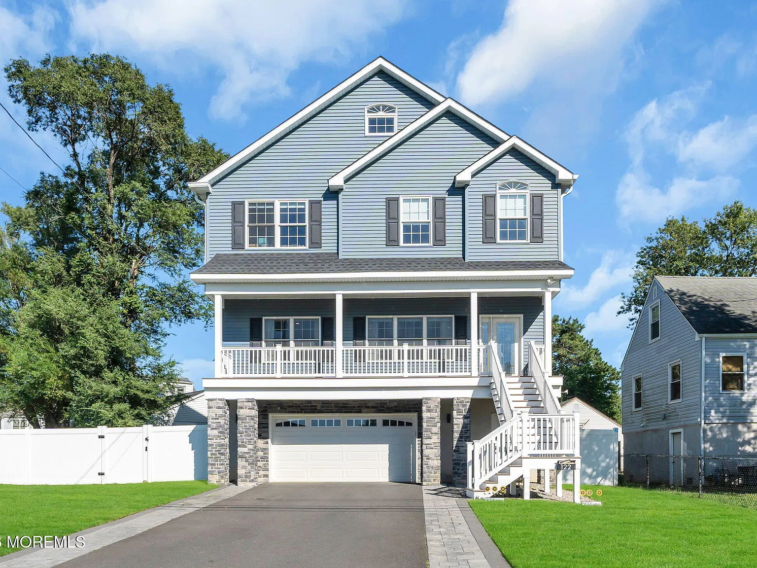 4 bed, 3.5 bath, 2140 sqft, $4,950 — Photo 1