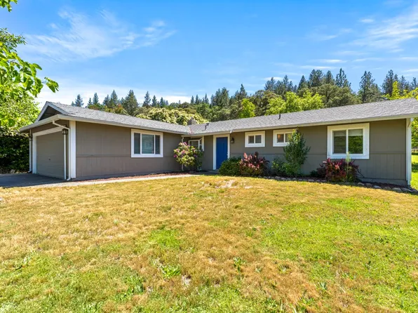 13806 Torrey Pines Dr, Auburn, CA 95602