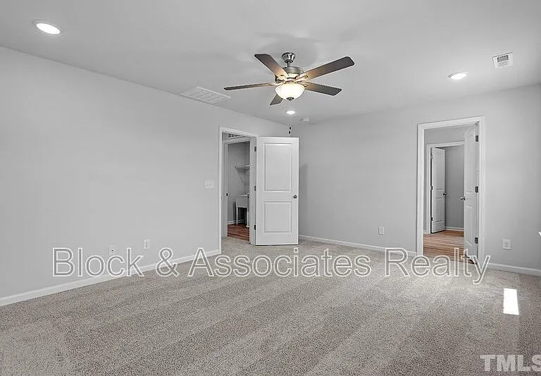 111 Umbrella Way — Photo 16