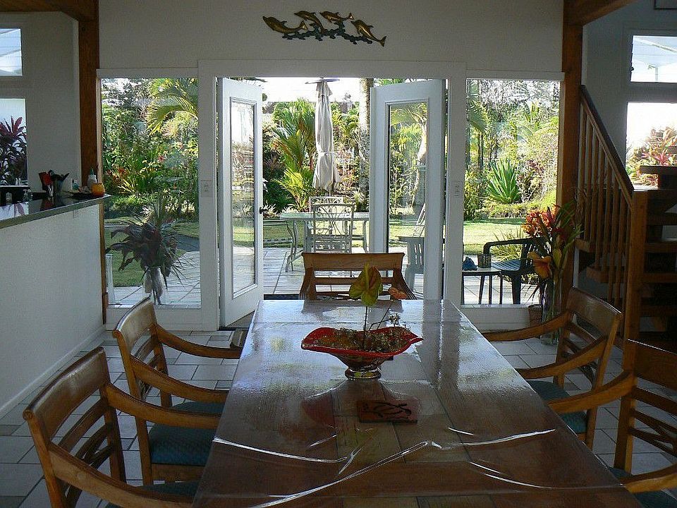 Great Room to Courtyard