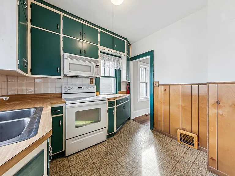 5009 Upton Ave S — Photo 8
