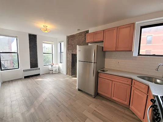 Rented by Ideal Properties Group | media 4