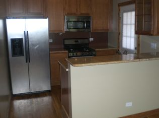 3038 W Cullom Ave #3W, Chicago, IL 60618