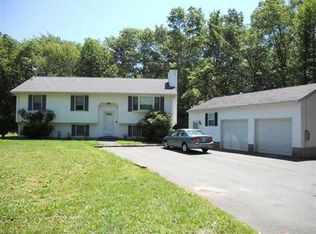 120 Main Rd, Westport, MA 02790