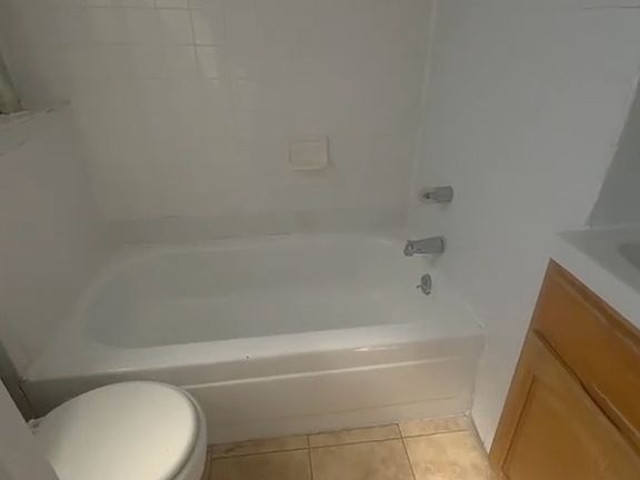 5th image of 1292 Washington Ave APT 11