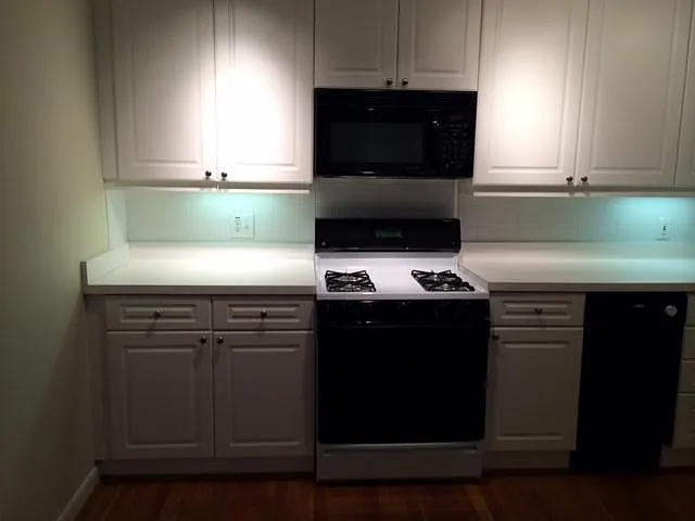 986 Greenwood Ave NE #7 — Photo 6