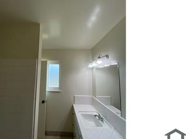 3044 N Fruit Ave #L, Fresno, CA 93705