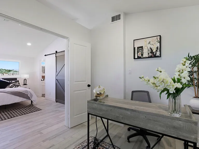 405 S Clara St — Photo 13