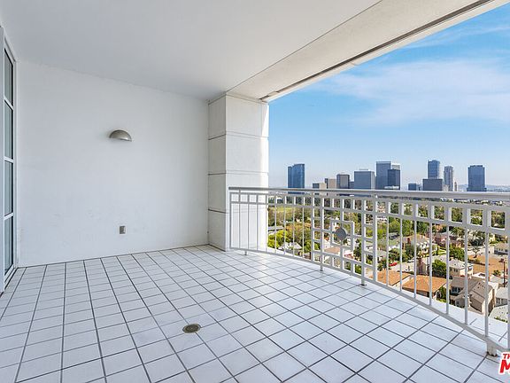 4th image of 10380 Wilshire Blvd APT 1004