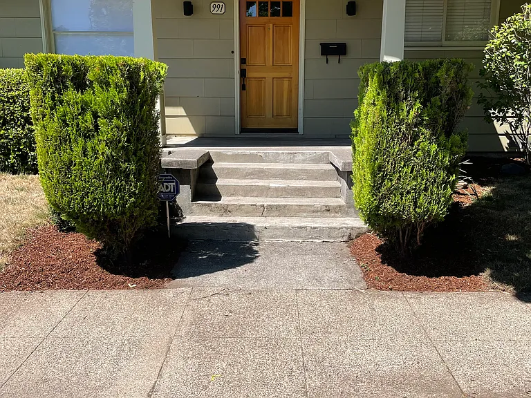 W 12th Ave — Photo 3