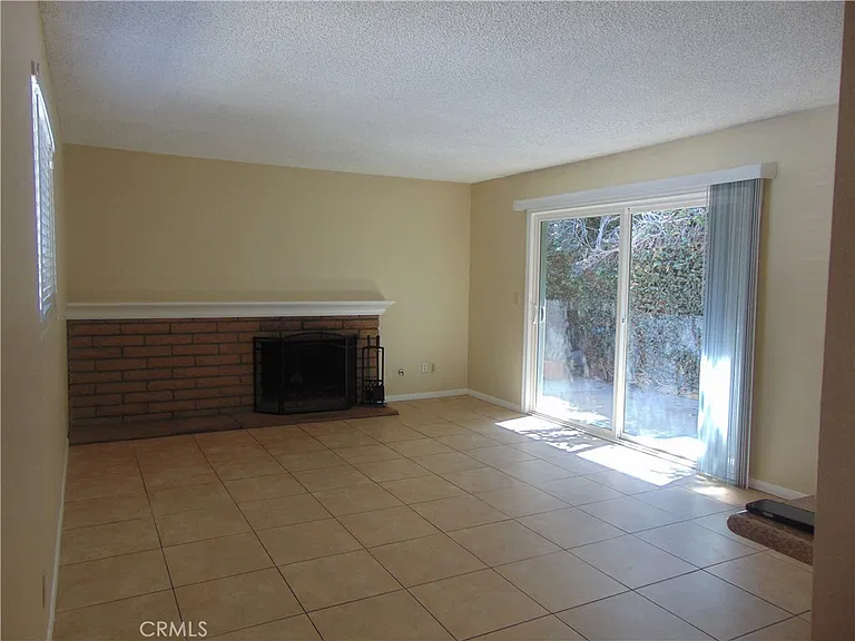 2009 Alabama St #3 — Photo 29