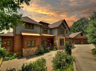 91 Cinnamon Bear Rd, Mineral Bluff, GA 30559