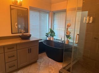 11303 Wilkenberg Dr, Houston, TX 77066