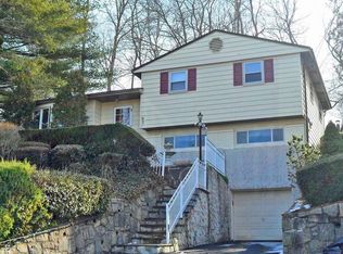 62 Parkview Rd, Elmsford, NY 10523