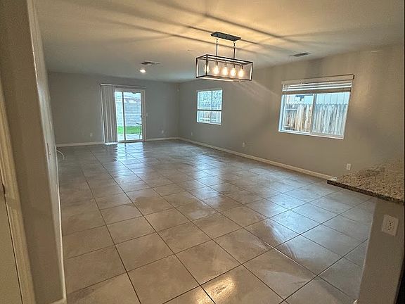 4th image of 5715 Aquamarine Peak Dr