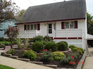 2437 Hull Ave, Des Moines, IA 50317